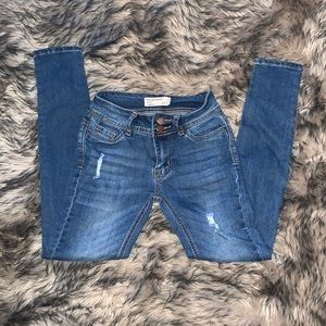 Juniors jeans